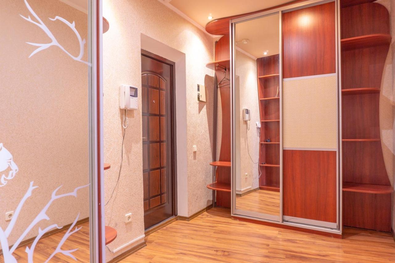 Big Studio Apartment Near River Mall Kiew Exterior foto