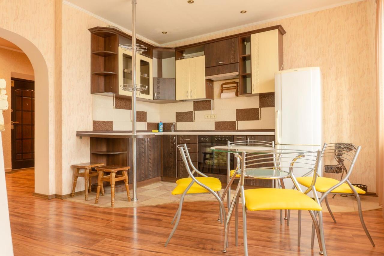 Big Studio Apartment Near River Mall Kiew Exterior foto