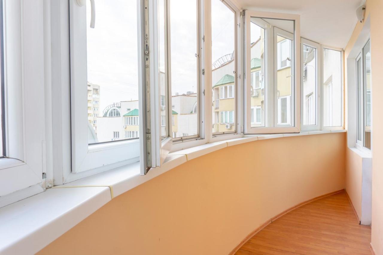 Big Studio Apartment Near River Mall Kiew Exterior foto