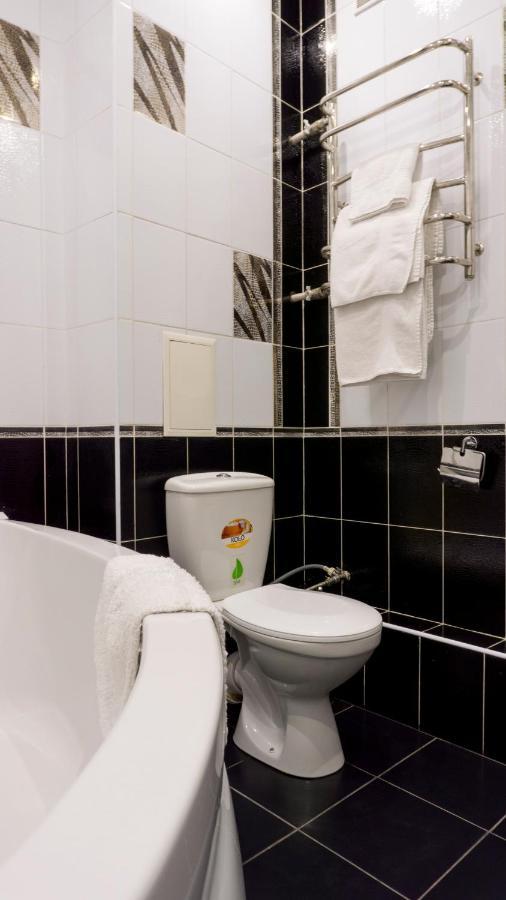 Big Studio Apartment Near River Mall Kiew Exterior foto